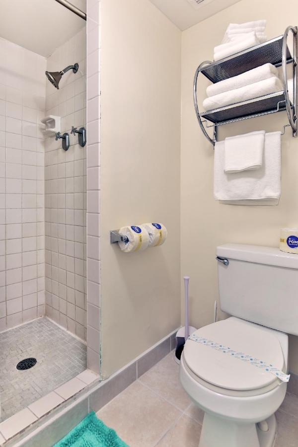 City View Studio With Pool Access In Aloha Surf! Honolulu Eksteriør billede
